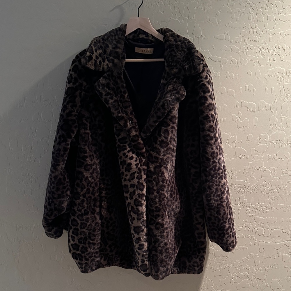 Shyanne faux fur coat with satin lining XXXL